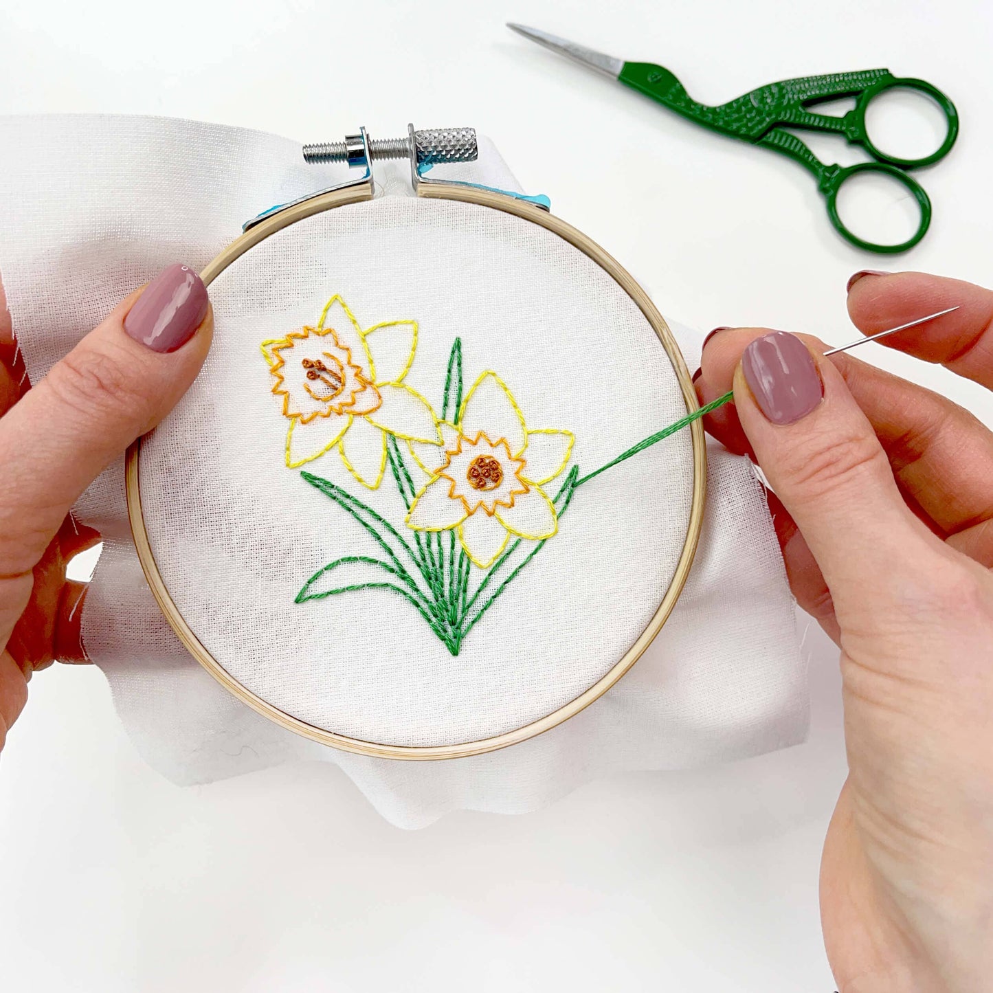Daffodil 4" embroidery kit
