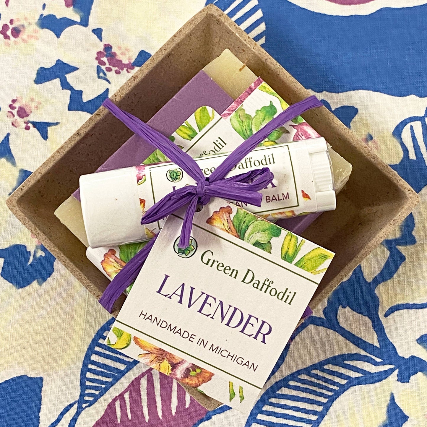 Lavender Soap & Lip Balm Dish Kit - Gift Set