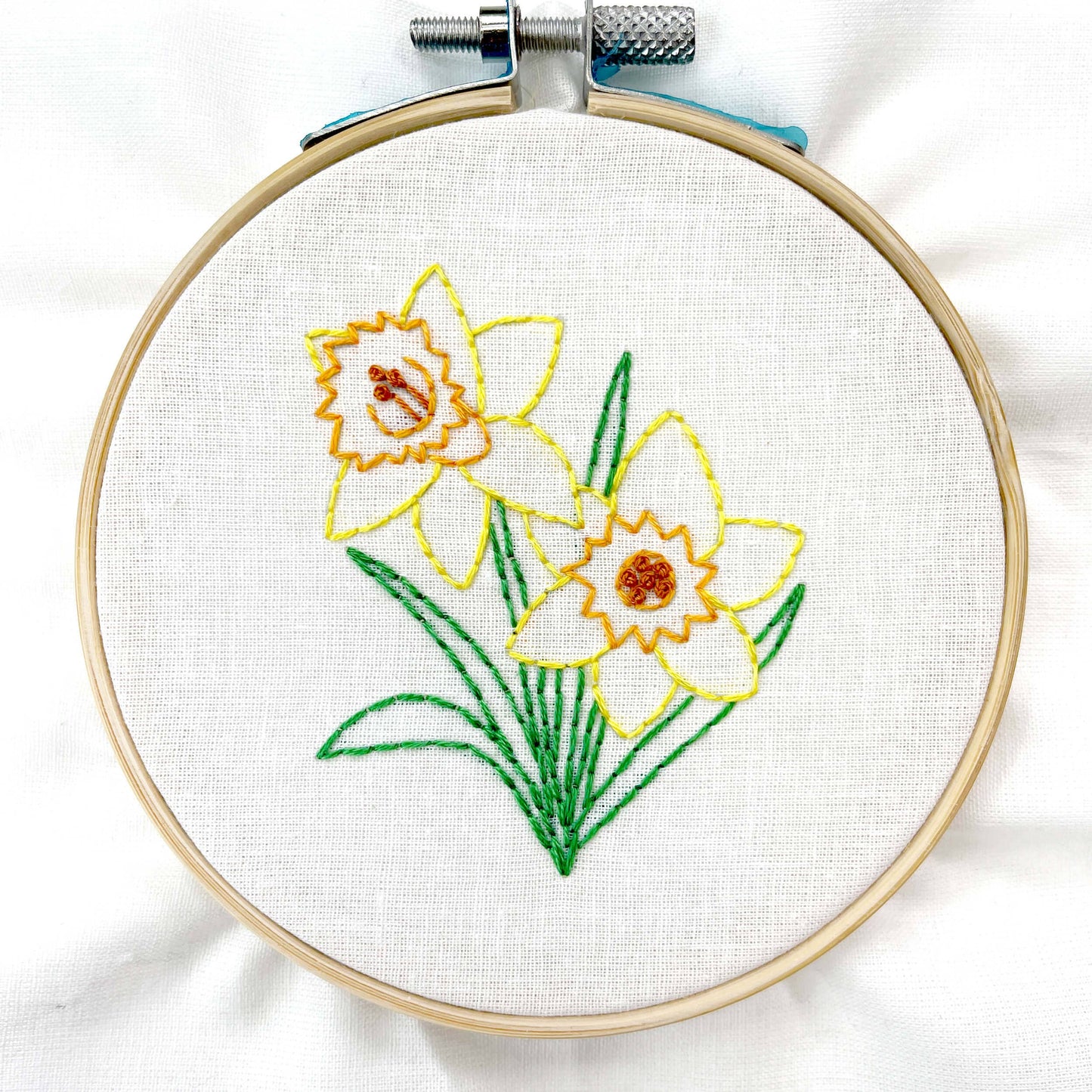 Daffodil 4" embroidery kit